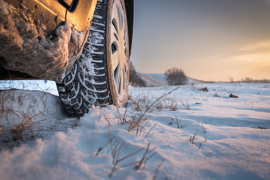 Tipps und Tricks bei Fahrten im Schnee – festgefahren, wie kann es gehen ?